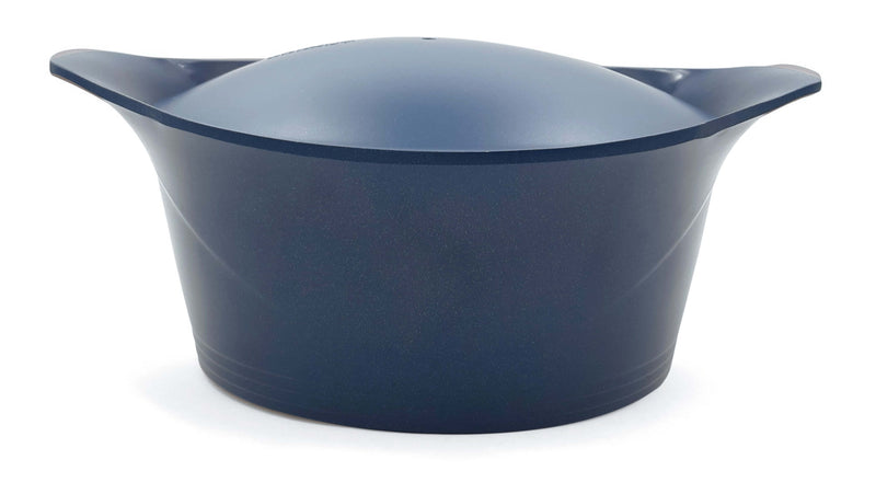 Cocotte 20 cm Cookut en bleu, fabriquée en métal recyclé, avec un revêtement minéral sans PFAS pour une cuisson homogène et respectueuse de l’environnement.