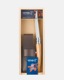 Couteau Opinel Effilé 10 Olivier avec étui Alpine et plumier en bois.