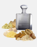 La Bonne Graine, gratte-ail manuel en acier inoxydable, idéal pour une texture homogène et fine.