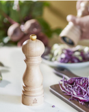 Moulin à poivre Peugeot Paris U’Select en bois naturel, mécanisme en acier carbone, mouture réglable, idéal pour poivre noir, blanc, vert ou rouge, disponible en plusieurs tailles, fabrication française.