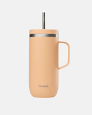 Mug isotherme Qwetch 600 ml en abricot, idéal pour maintenir les boissons froides jusqu'à 12 heures.