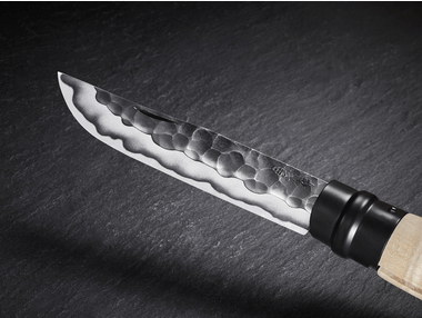 Couteau de collection Opinel N°10 Shiori en édition limitée, doté d'un manche en érable et d'une lame en acier VG7.
