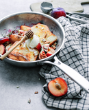 Poêle sautoir inox 5-ply Cristel Castel’Pro, avec poignée fixe rivetée.