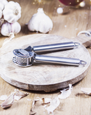 Une mécanique concentrée sur la fonction...ce presse-ail peut être qualifié de révolutionnaire.