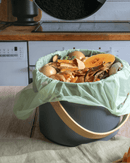 Rouleau de 20 sacs compostables Pebbly pour compost de cuisine, avec poignées.