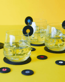 Sous-verres en silicone noir en forme de disques vinyle rétro Balvi