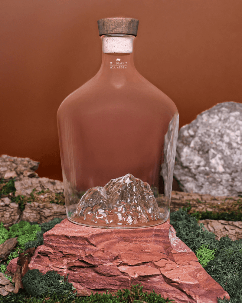 Détail du relief Mont Blanc à l’intérieur de la carafe – verre borosilicate soufflé main