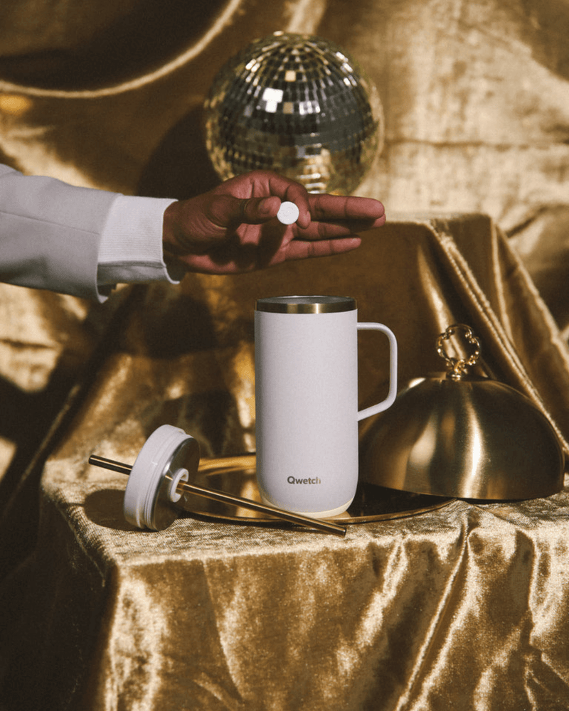 Cold Cup 600 ml Qwetch en Sable & Or avec anse et paille