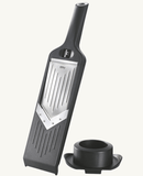 Mandoline à légumes réglable Violi GEFU pour des tranches précises et régulières en cuisine.