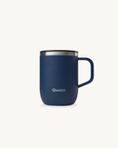 Mug isotherme en inox recyclé 350 ml couleur bleu sur fond blanc.
